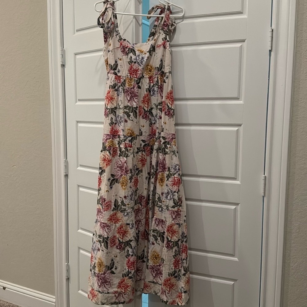 House of Harlow 1960 linen floral dress. Size M